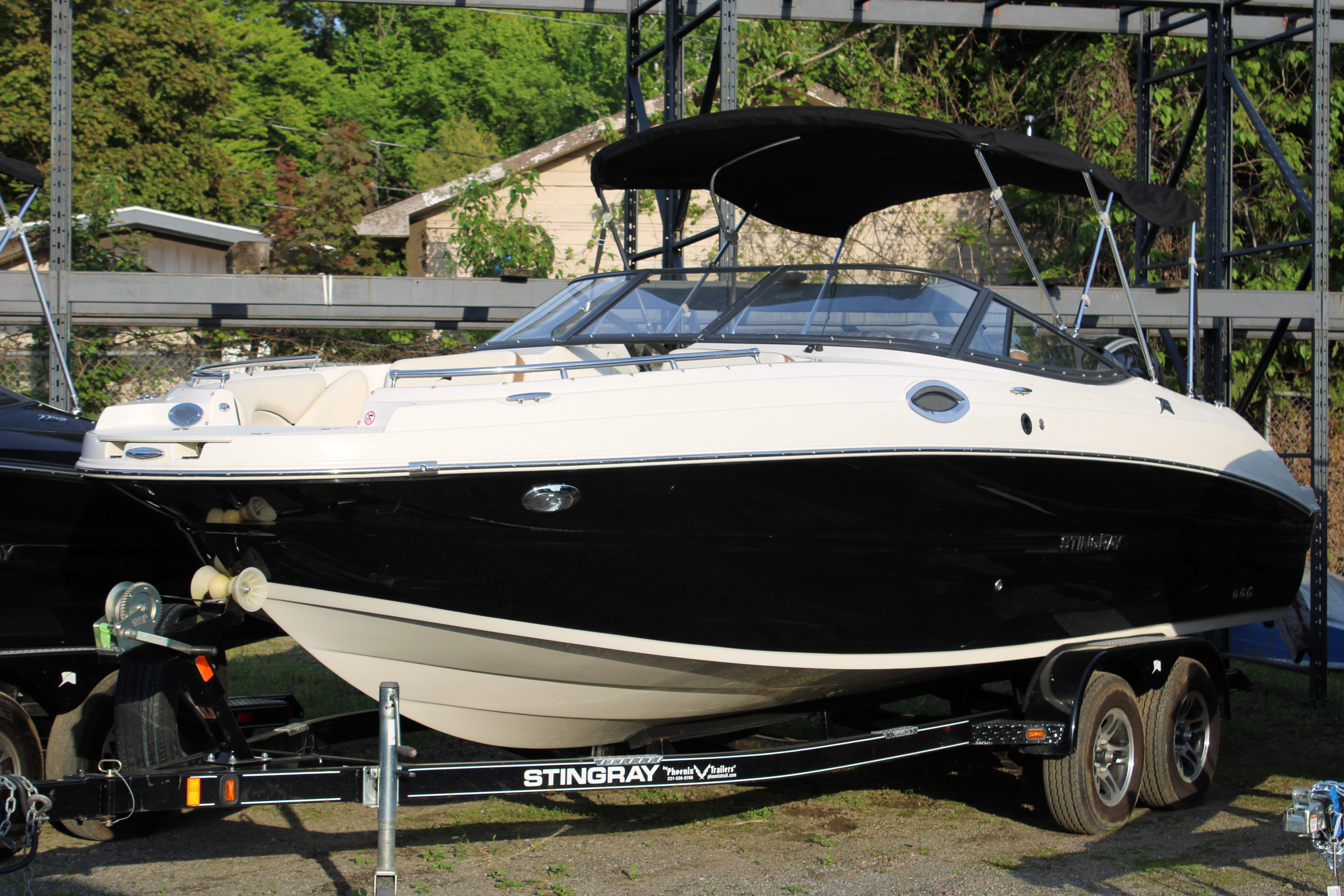 Liquidation d’inventaire Stingray 231 DC 250 DTS 2024