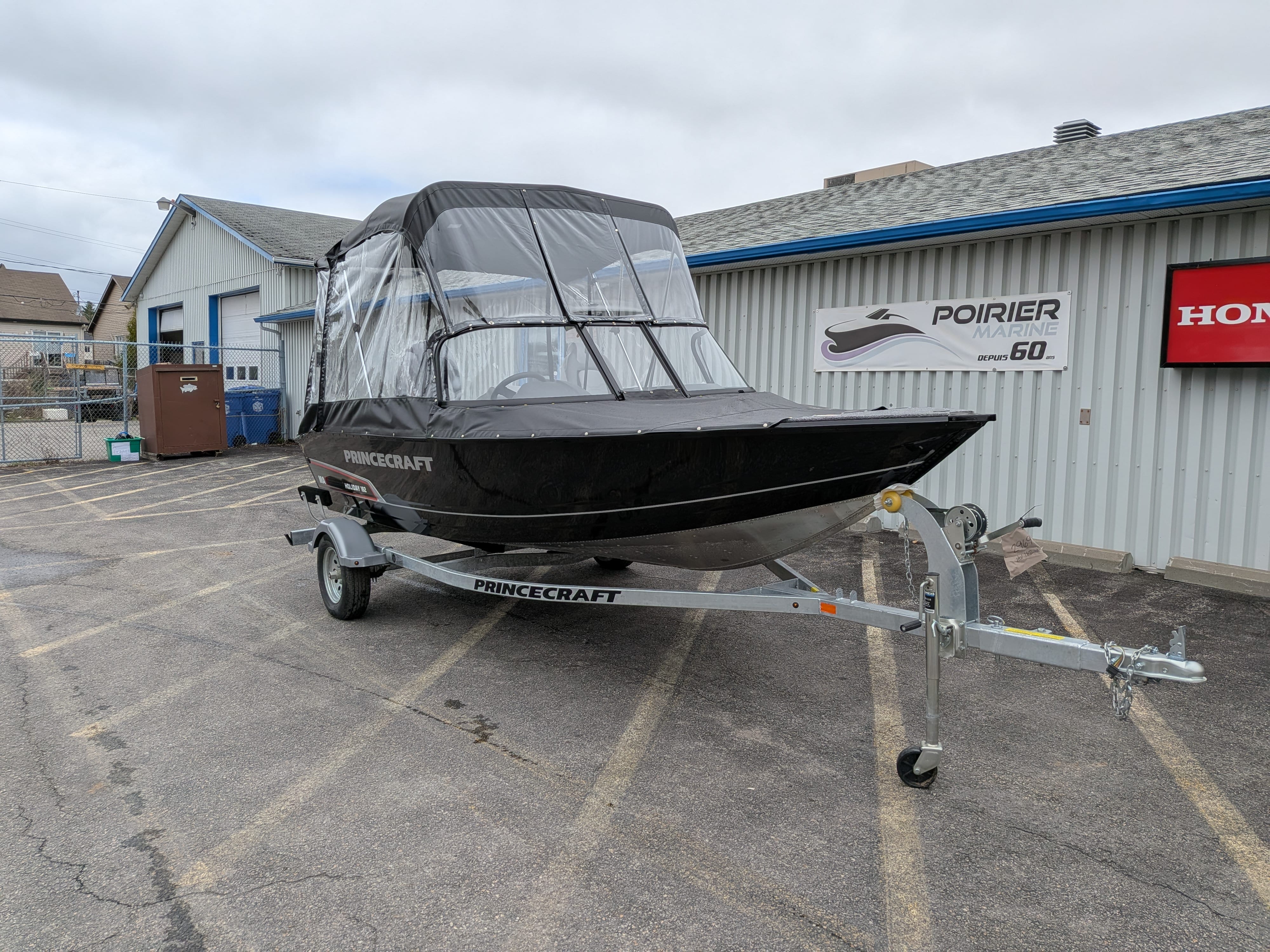 2026 Holiday 162 WS MAX, 60HP, remorque