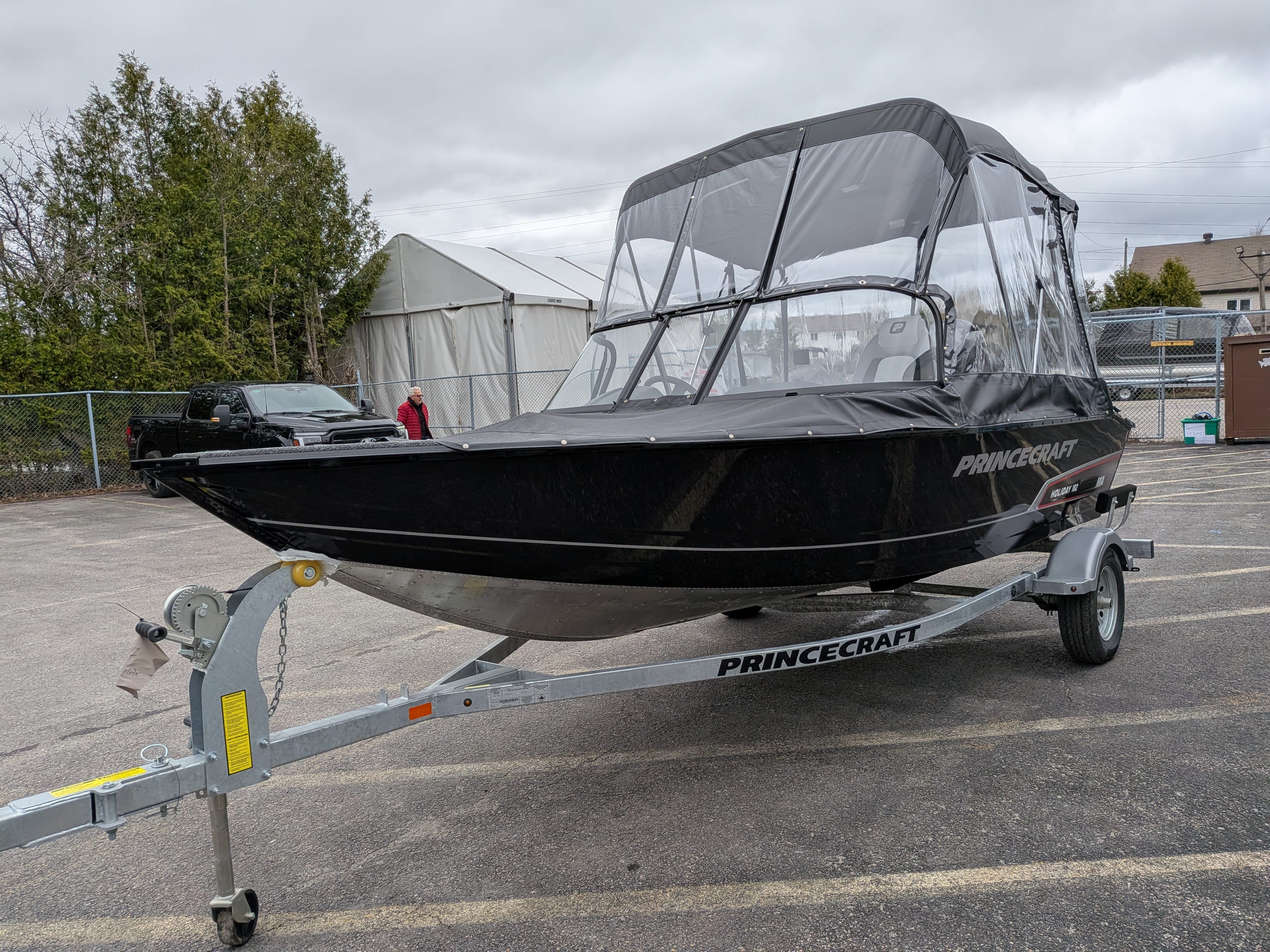 2026 Holiday 162 WS MAX, 60HP, avec remorque.